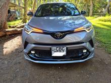 Toyota CHR NGX 10 2018 SUV