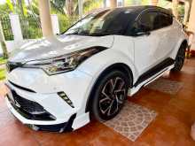 Toyota CHR NGX 10 2018 SUV