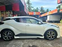 https://riyasewana.com/uploads/toyota-chr-ngx-2018-2014483312354.jpg