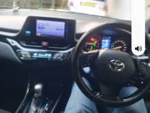 https://riyasewana.com/uploads/toyota-chr-ngx-2018-209551212224.jpg