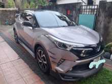 Toyota CHR NGX 50 2018 SUV
