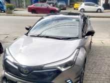https://riyasewana.com/uploads/toyota-chr-ngx-2018-209551212992.jpg