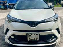 Toyota CHR NGX 10 2018 SUV