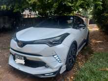 Toyota CHR NGX 10 2018 SUV