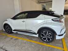 Toyota CHR NGX 50 2018 SUV