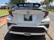 Toyota CHR NGX50 2018 SUV