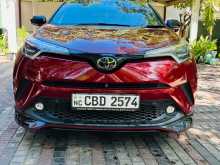 Toyota CHR NGX 10 2018 SUV