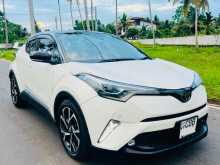 Toyota CHR NGX 10 2018 SUV