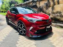 Toyota CHR NGX 10 2018 SUV