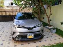 Toyota CHR NGX 10 2018 SUV
