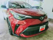 Toyota CHR NGX 10 2019 SUV
