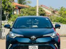 Toyota CHR NGX 10 2019 SUV