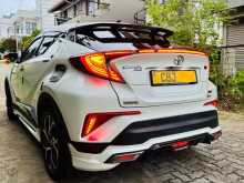 https://riyasewana.com/uploads/toyota-chr-ngx-2019-2721435512012.jpg