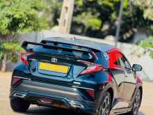 Toyota CHR NGX 10 2020 SUV