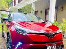Toyota CHR NGX 10 2020 SUV