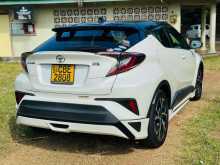 https://riyasewana.com/uploads/toyota-chr-ngx-211012122702.jpg