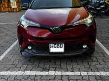 Toyota CHR NGX 10 2018 SUV
