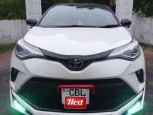 Toyota CHR NGX 10 2019 SUV