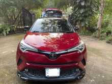 Toyota CHR NGX 10 2018 SUV