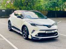 Toyota CHR NGX 50 2017 SUV