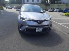 Toyota CHR NGX 10 2018 SUV