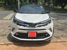 Toyota CHR NGX 50 2018 SUV