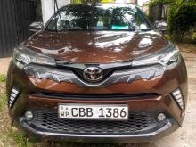 Toyota CHR NGX 50 2018 SUV