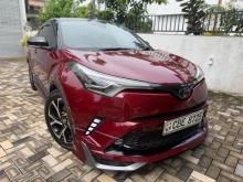 Toyota CHR NGX 10 2018 SUV