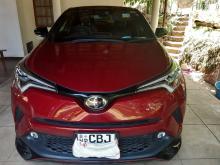Toyota CHR NGX 10 2018 SUV