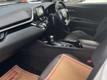 https://riyasewana.com/uploads/toyota-chr-ngx-50-2018-197270912672.jpg