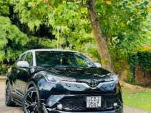 Toyota CHR NGX 10 2019 SUV