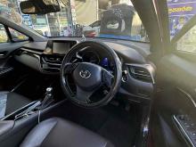https://riyasewana.com/uploads/toyota-chr-ngx-517033624441.jpg