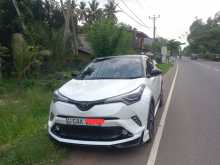 Toyota CHR NGX 50 2017 SUV