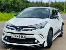 Toyota CHR NGX 50 2017 SUV