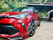 Toyota CHR NGX 10 2020 SUV