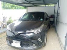 Toyota CHR NGX 50 2018 SUV