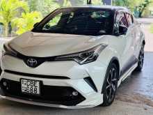 Toyota CHR NGX 10 2018 SUV