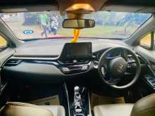 https://riyasewana.com/uploads/toyota-chr-ngx10-1072455574.jpg