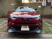 Toyota CHR NGX10 2018 SUV