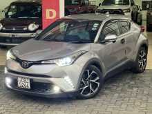 Toyota CHR NGX10 2018 SUV