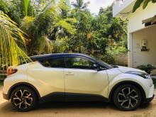 https://riyasewana.com/uploads/toyota-chr-ngx10-148562824732.jpg