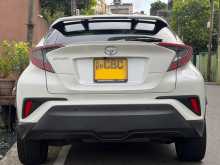https://riyasewana.com/uploads/toyota-chr-ngx10-15123659163.jpg