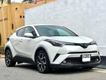 Toyota CHR NGX10 2018 SUV