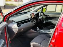 https://riyasewana.com/uploads/toyota-chr-ngx10-168404317895.jpg