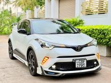 Toyota CHR NGX10 Black Top 2018 SUV