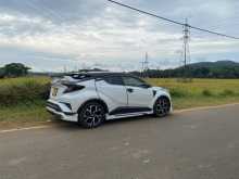 Toyota CHR NGX 10 2018 SUV