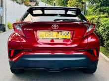 https://riyasewana.com/uploads/toyota-chr-ngx10-2017-168402712492.jpg