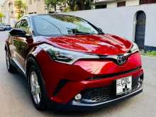 Toyota CHR NGX10 2017 SUV