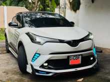 Toyota CHR NGX10 2018 SUV