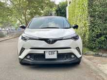 Toyota CHR NGX10 2018 SUV